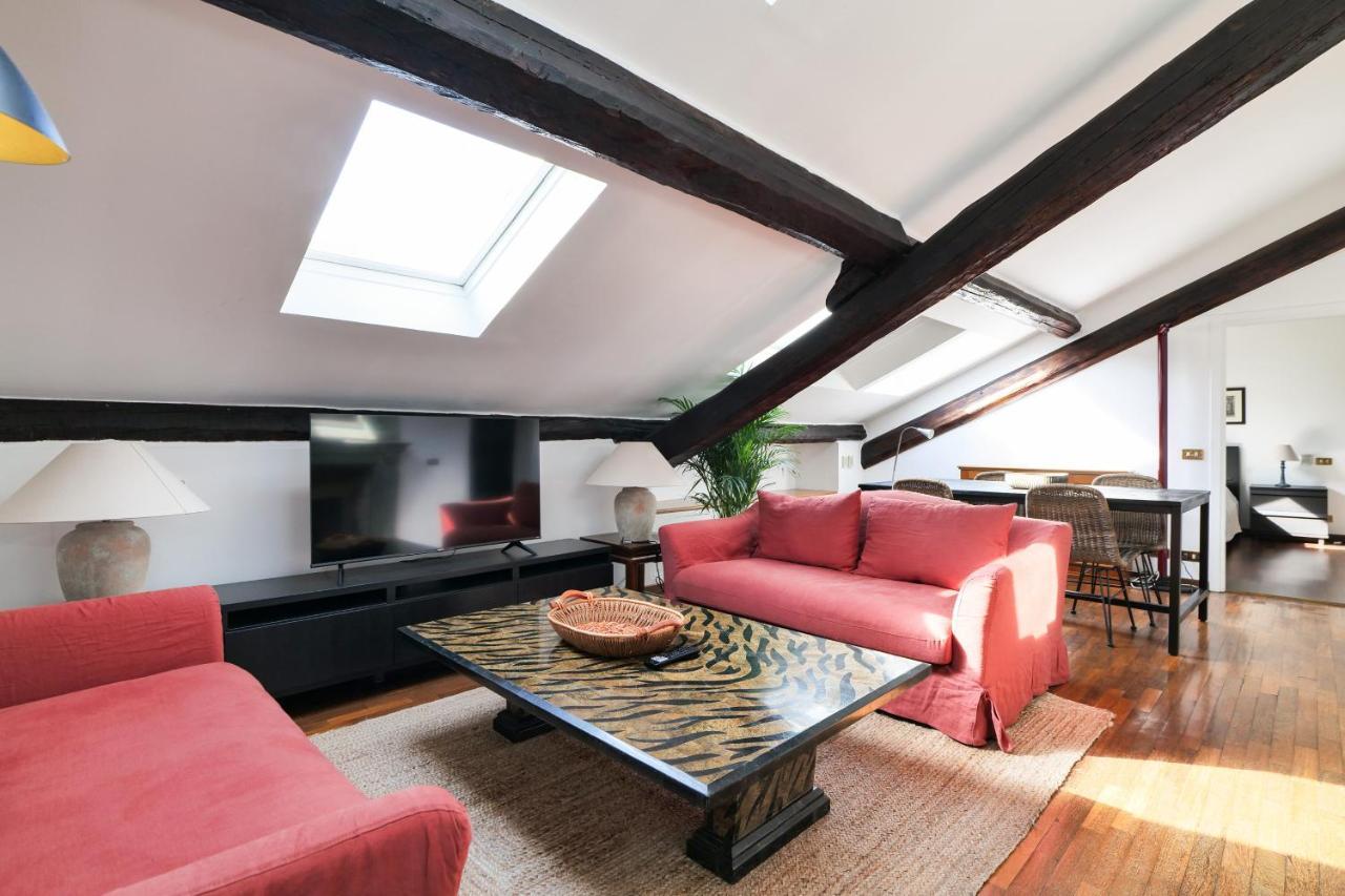 Elegant P.Venezia Attic Appartement Milaan Buitenkant foto